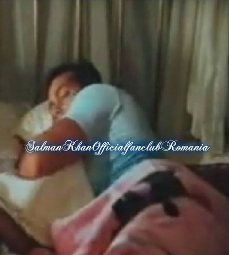 S20 - SALMAN KHAN SLEEPING