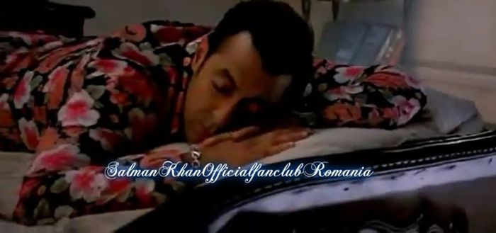 S25 - SALMAN KHAN SLEEPING