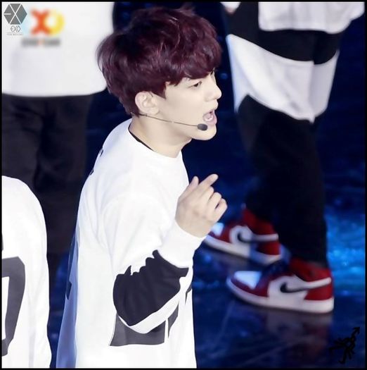 [C] ..[intra] Buna. :3 Seo. :-s ..Come. [o ia de brat] Sio. :* ..[pleaca cu ea]