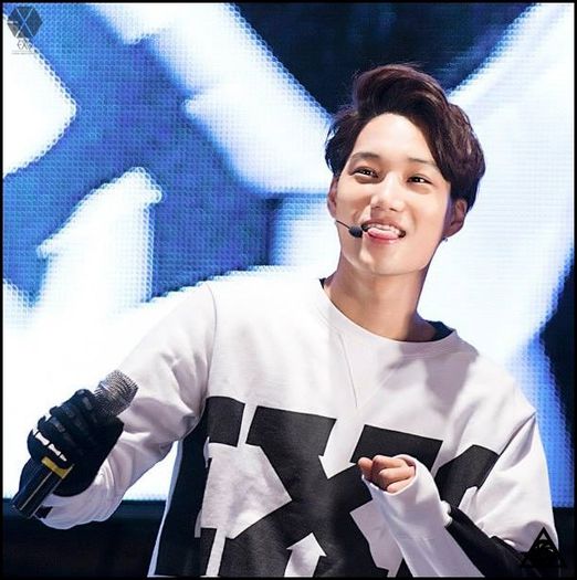 [K] ..Ai auzit? :> ..<Vrei si tu, iubire? :o3> #M. Ba nu. :-? #Y. [la desc] - ix __ Episodul 049 __ xi