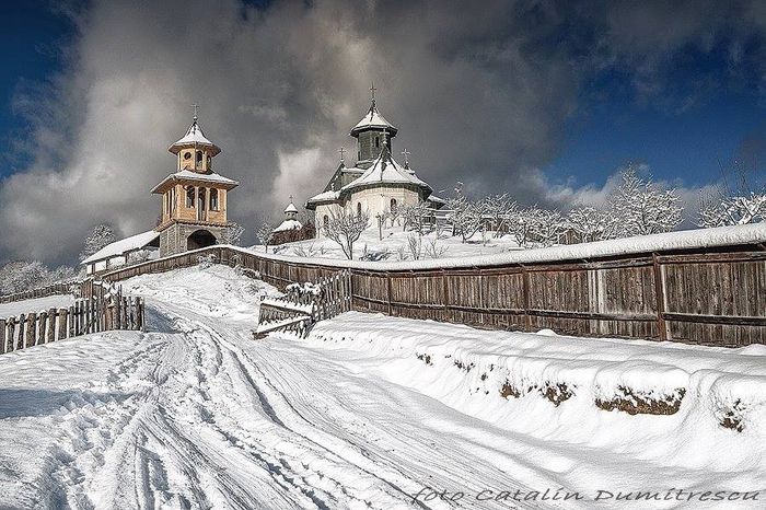 1888617_675892335808935_1444155655_n