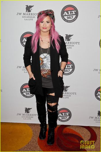 demi-lovato-shows-off-new-pink-hair-for-grammys-interviews-02 - Demi Lovato Shows Off New Pink Hair for Grammys Interviews