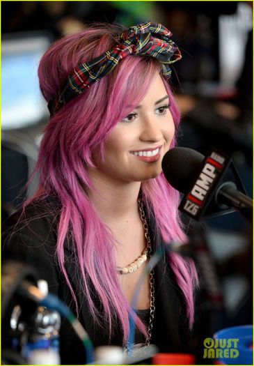 demi-lovato-shows-off-new-pink-hair-for-grammys-interviews-03 - Demi Lovato Shows Off New Pink Hair for Grammys Interviews