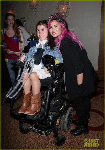 demi-lovato-shows-off-new-pink-hair-for-grammys-interviews-04 - Demi Lovato Shows Off New Pink Hair for Grammys Interviews