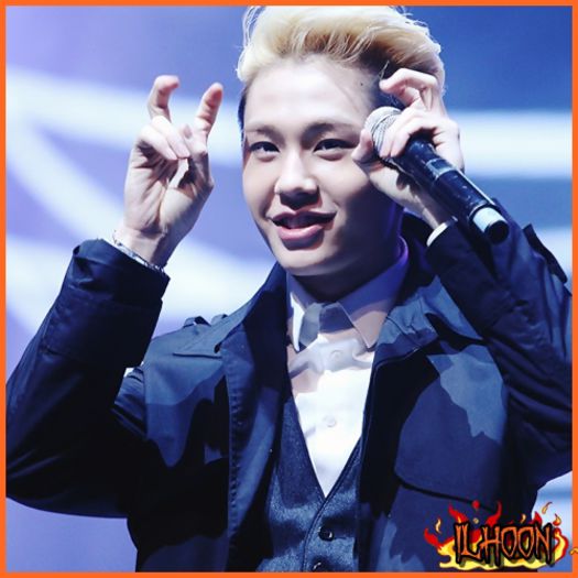 ♫ Aishh..Seo,n-o mai baga in seama. -..- Nu stie ce zice. :3