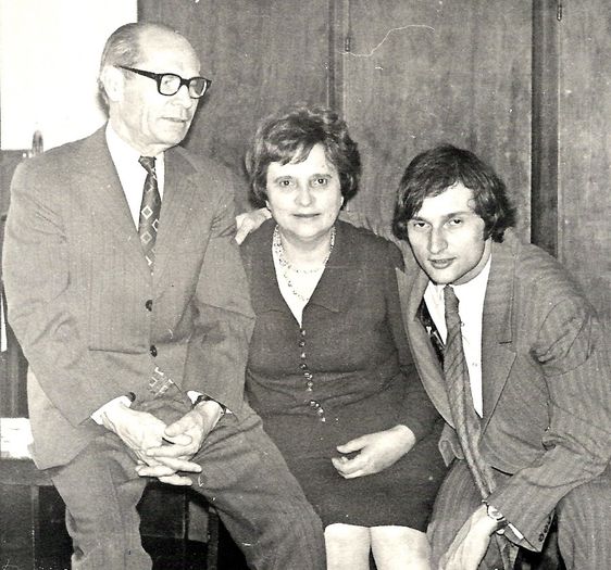Cu parintii, Constantin si Elena Zainescu; Bucuresti, 1975
