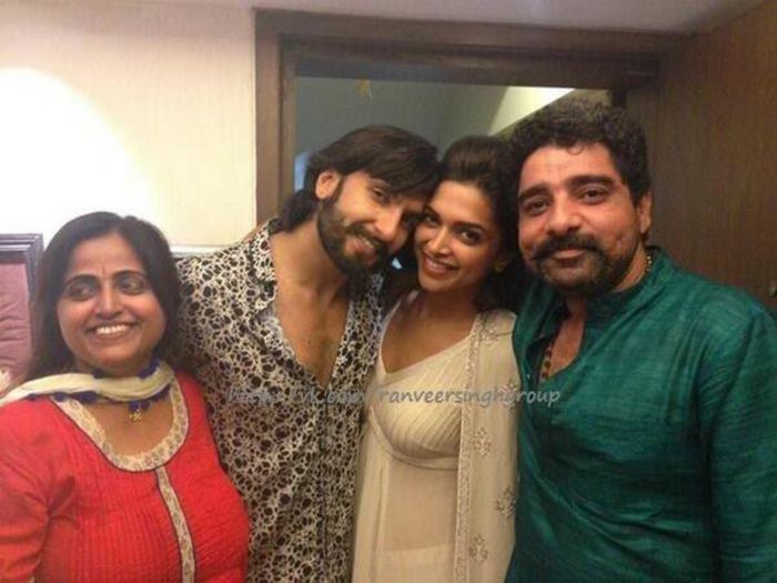 ranveer-deepika-during-ram-leela-film-success-party_138458363320