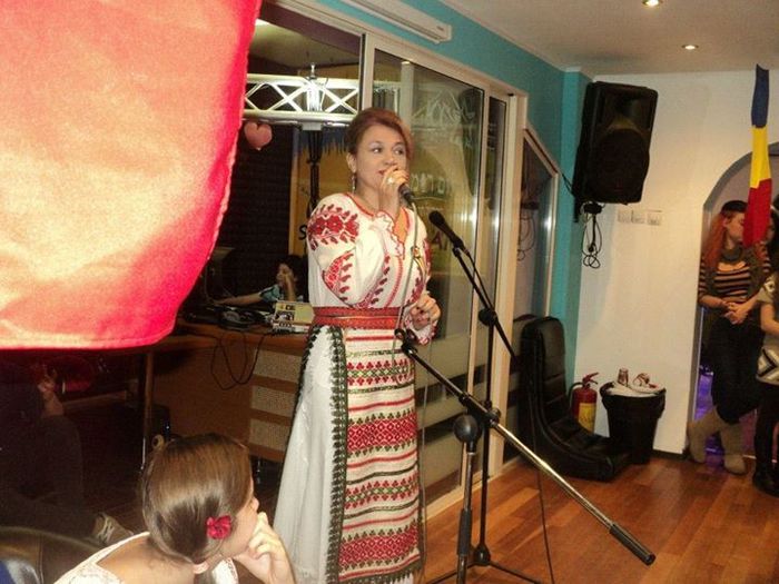  - COSTUMUL POPULAR ROMANESC DIN DIFERITE ZONE