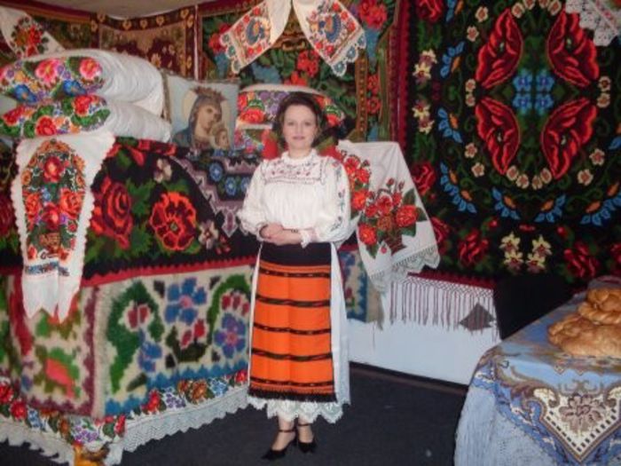  - COSTUMUL POPULAR ROMANESC DIN DIFERITE ZONE