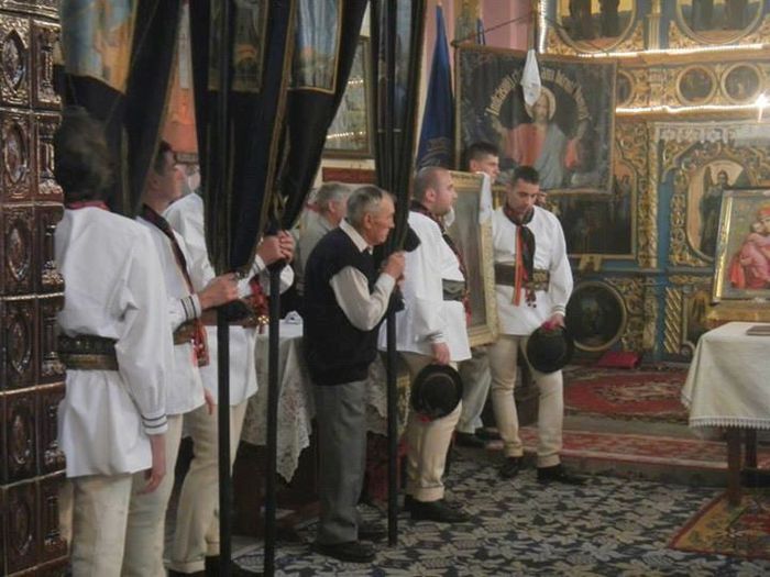 LA PALOS-ARDEAL IN BISERICA.