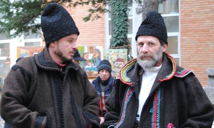  - COSTUMUL POPULAR ROMANESC DIN DIFERITE ZONE