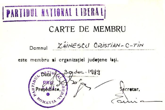 Prima legitimatie de membru al PNL Iasi; 30 decembrie 1989. Semneaza Mihai Pastragus si Eugen Andronic
