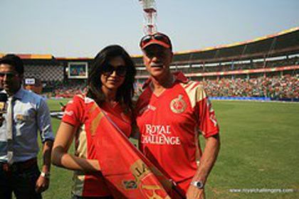 4504753368_d0eca005a1_m - Deepika si prietenii ei