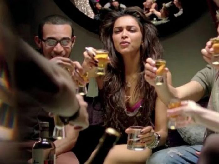 Mein_Sharabi_Song_Promo_Cocktail_Exclusive_