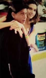 shahrukh-deepika-on-sets-of-happy-new-year_137897168410