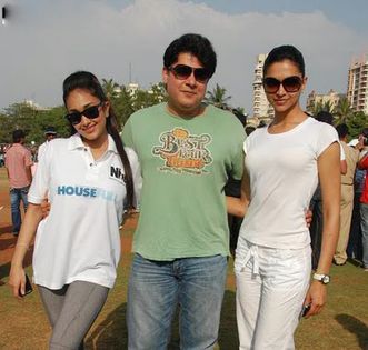 Deepika Padukone New Gallery (7)[1]