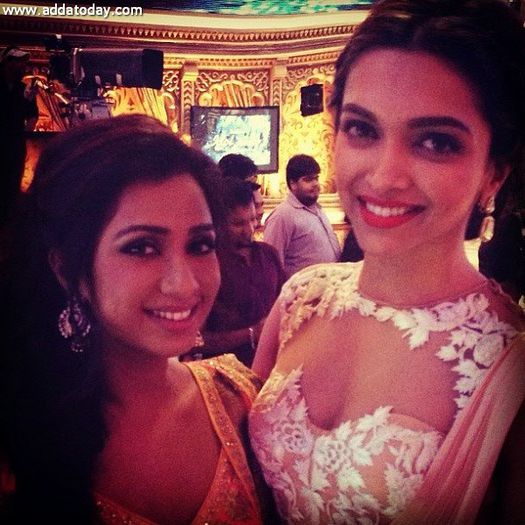 deepika-padukone-shreya-ghoshal-hot[1]