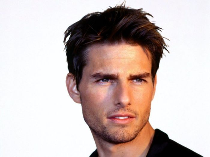 TOM CRUISE