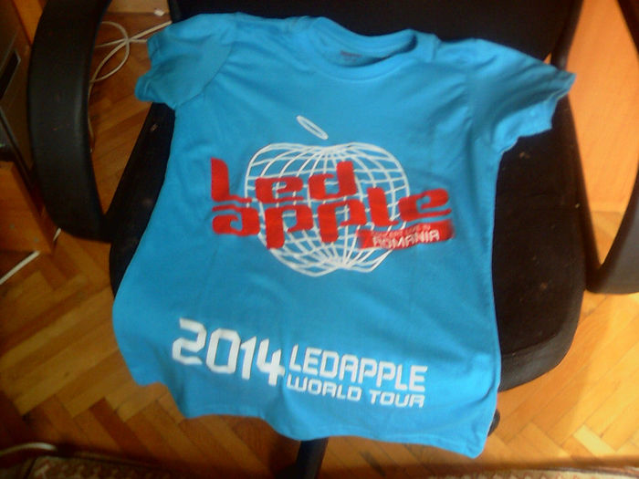  - Tricou Led apple concert