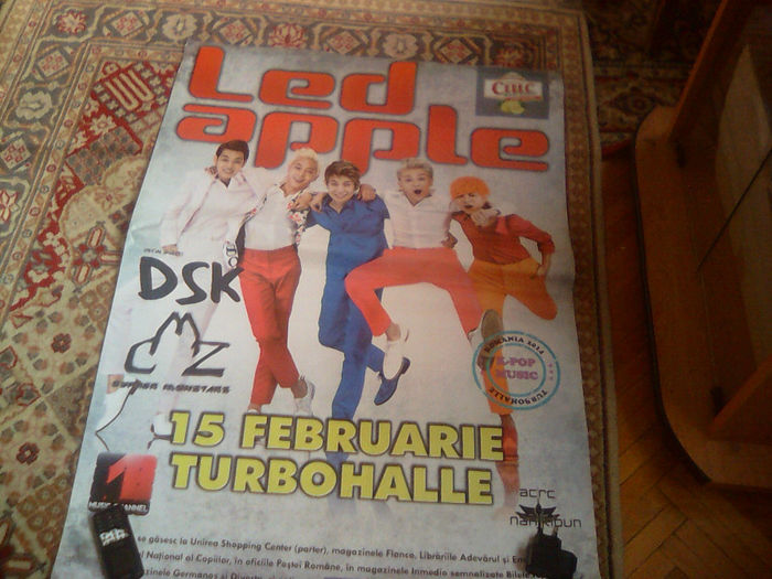 - poster led apple concert
