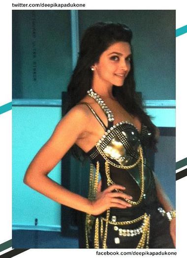 363925-deepika-padukone-during-the-ipl-opening-ceremony