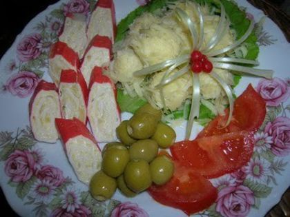 gustare festiva din cascaval cu surimi