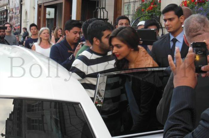 deepika-padukone-spotted-in-london-1[1]