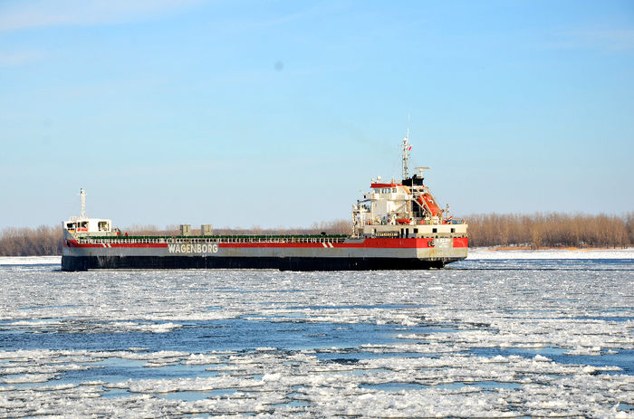 Iarna pe fluviul sf,Laurent - CANADA