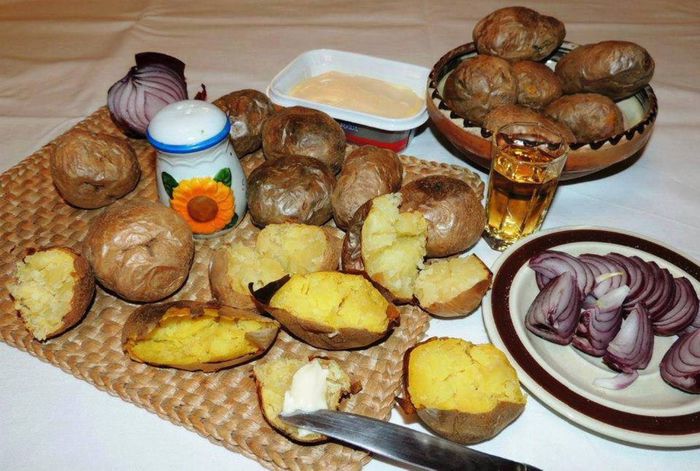 1796994_672514659477280_1716446126_o - Viata la tara