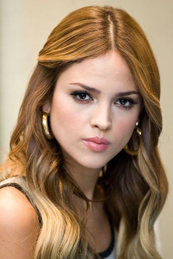 1048604_626123887424674_303717003_o