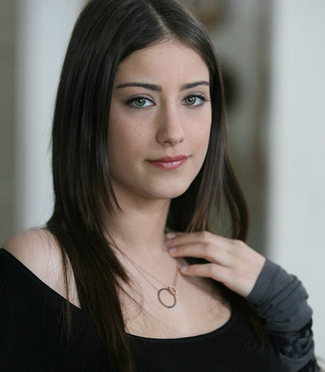 Hazal Kaya-Feriha