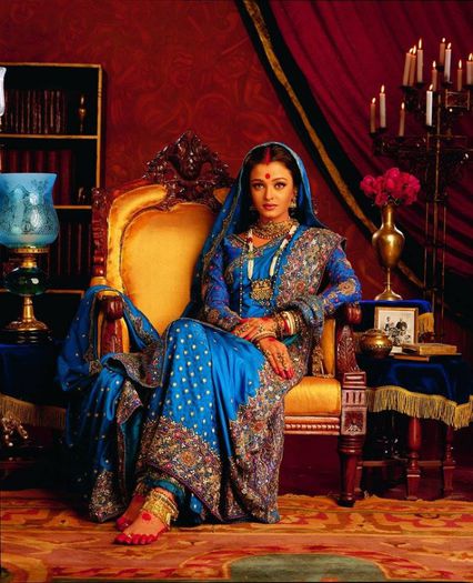 1600998_675959352466380_202047244_n - aishwarya ray