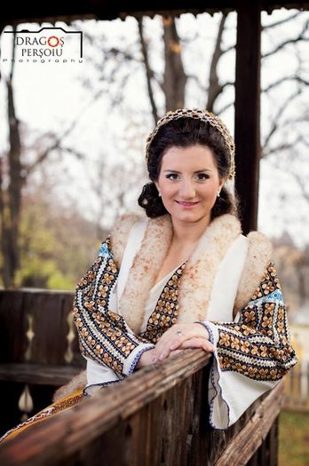  - COSTUMUL POPULAR ROMANESC DIN DIFERITE ZONE