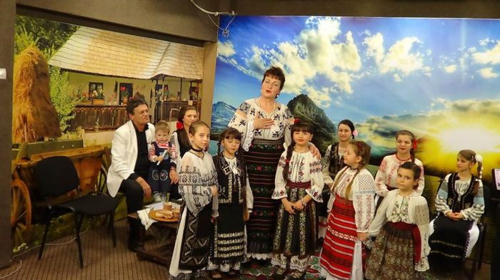  - COSTUMUL POPULAR ROMANESC DIN DIFERITE ZONE
