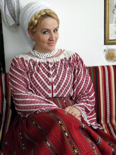 - COSTUMUL POPULAR ROMANESC DIN DIFERITE ZONE