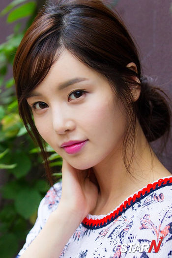 maine la 8: 00 te iau pe tine si dupa pe in joo