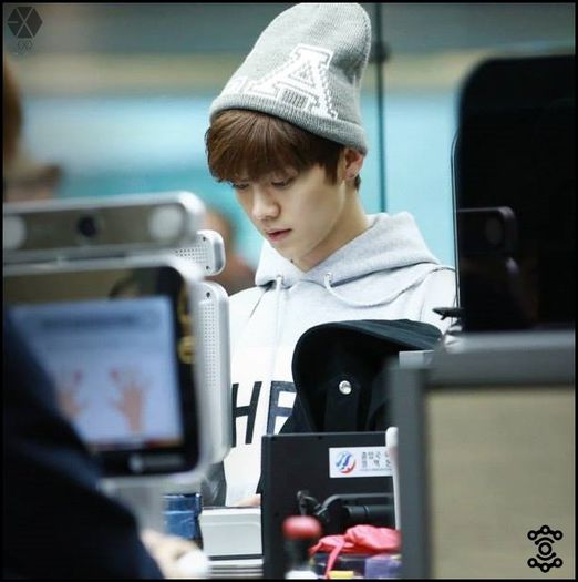 140119 LuHan @ Beijing and Incheon Airport.27 - exo - 140119 LuHan - Beijing and Incheon Airport