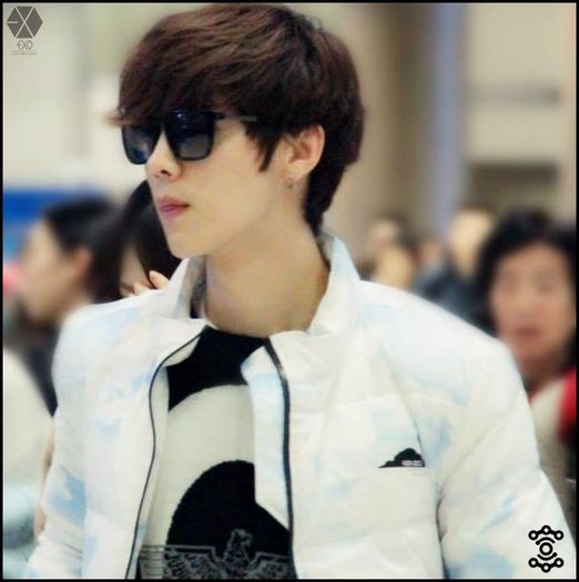 140203 LuHan @ Beijing Airport & Incheon Airport.02