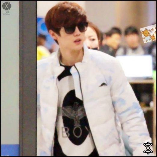 140203 LuHan @ Beijing Airport & Incheon Airport.04