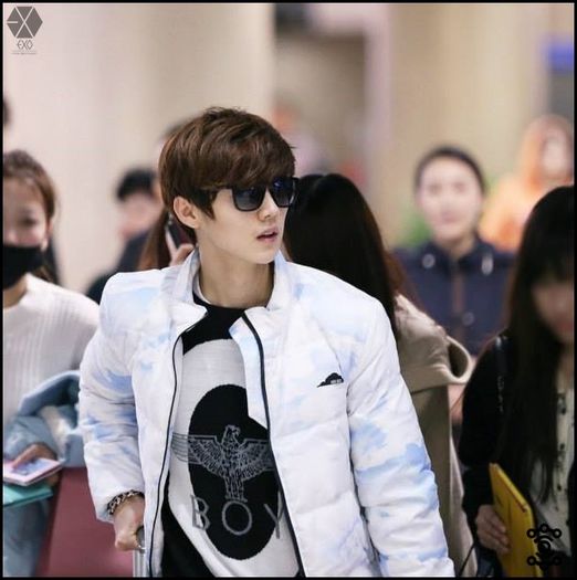 140203 LuHan @ Beijing Airport & Incheon Airport.18