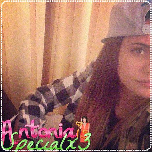 ;† day - - 209 - 23 februarie . - 5OO days_pics with Antonia_end