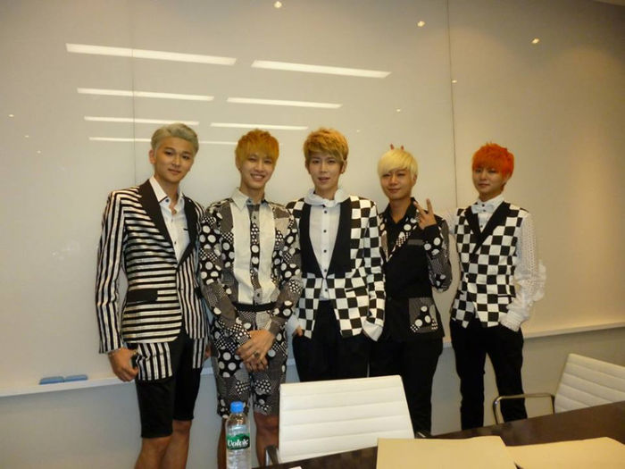 544439_621006724609186_235600843_n - LedApple