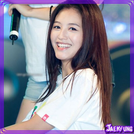 C- .. Incerci sa il faci gelos? :)) #Y .. - ix __ Episodul 052 __ xi