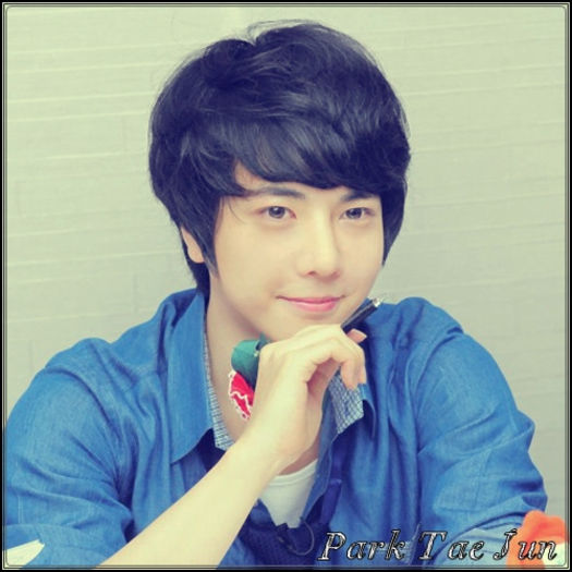 <☻> Ne`au lăsat singuri, hai să furăm. >:) [se uită la Luhan].. :| ..Bună. :D :-s - ix __ Episodul 052 __ xi