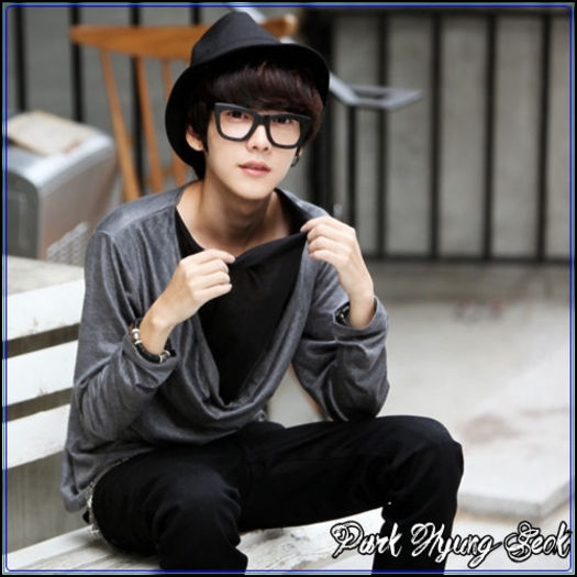 .☻. Diferă freza şi culoarea. :-? ..:))