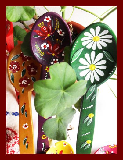 SDC16913 - LINGURI DE LEMN PICTATE MANUAL - tel 0771503314