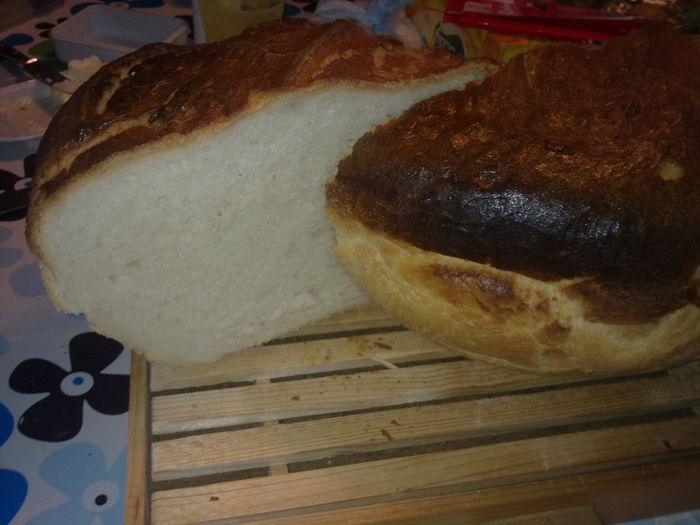 5; megvágom...

tai pâinea ...
