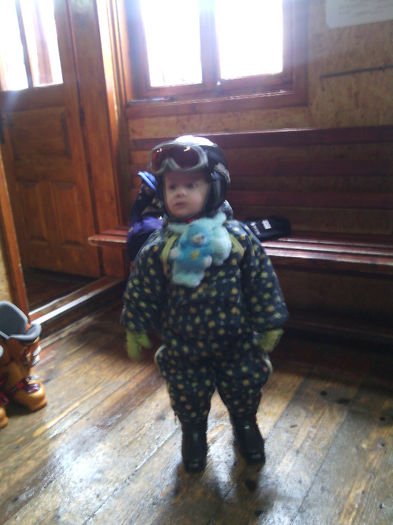 IMG_20140210_134559; Leo la 1 an si 8 luni la prima alunecare pe zapada
