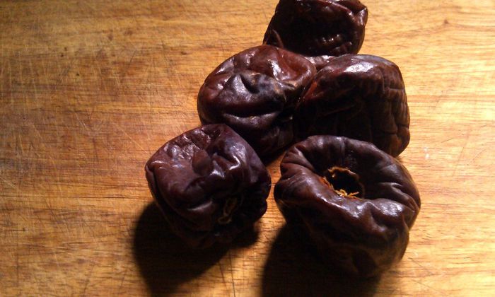 Persimmon -fructe uscate; (Diospyros Kaki)
