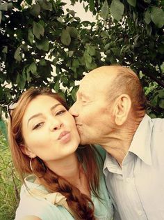 1003095_212960968859165_462454100_n